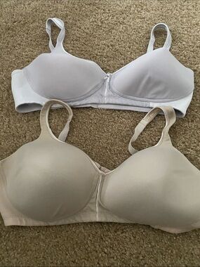 Vanity Fair Nude and light gray Wireless soft and comfy Bras - 2-Pack Size 42D